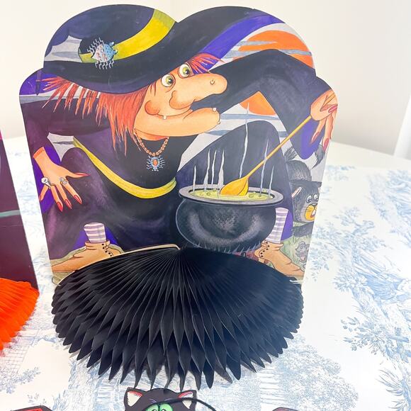 Lot of 4 Vintage Halloween Die Cuts Honeycomb 3D Ghost Witch Pumpkin Black Bat - Picture 4 of 5